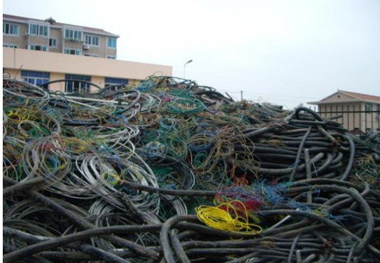 生产性废旧金属的再生资源回收经营者,除应当按照本办法第七条规定向